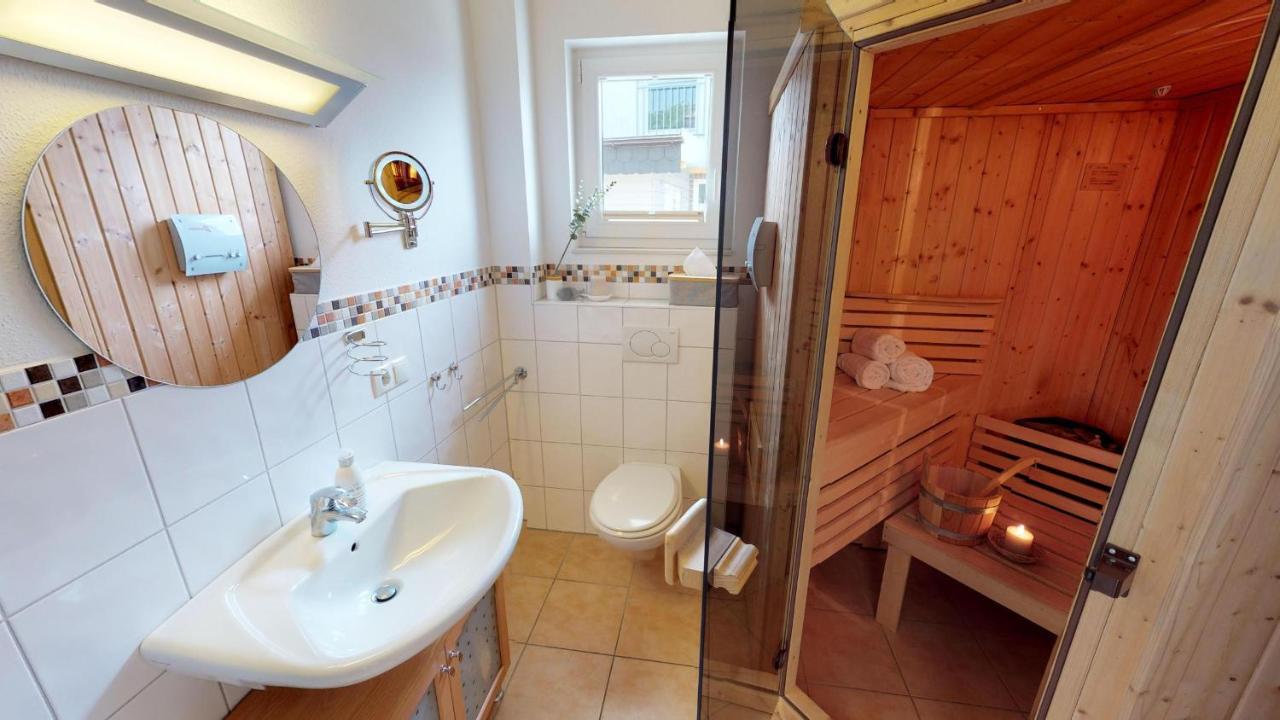 Feriendorf Suedstrand Haus 01 ペルツァーハケン エクステリア 写真