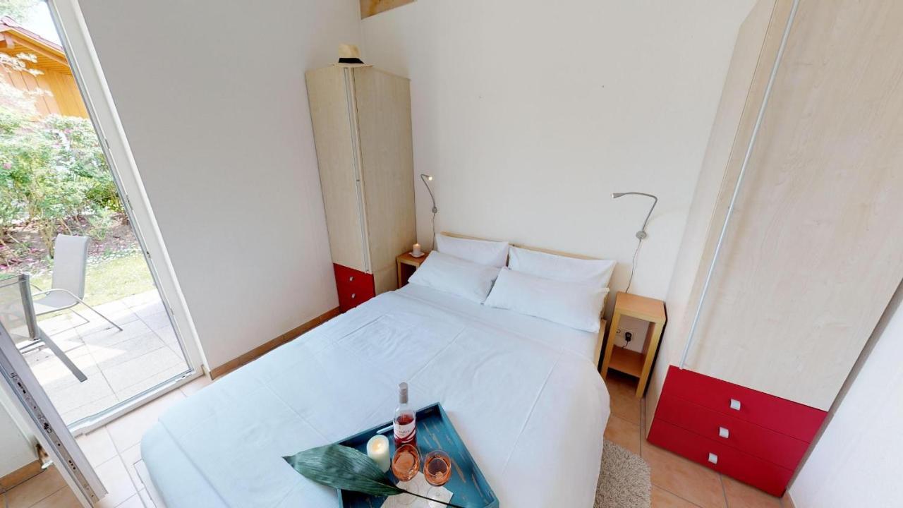 Feriendorf Suedstrand Haus 01 ペルツァーハケン エクステリア 写真
